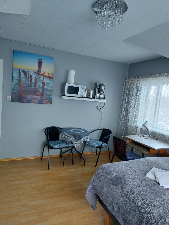 Twin Room With Shared Bathroom Njarthvik Buitenkant foto